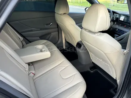 Hyundai Elantra 2021 года за 8 600 000 тг. в Алматы – фото 24