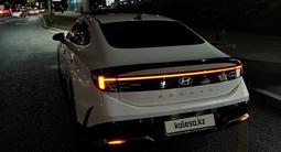 Hyundai Sonata 2023 года за 13 900 000 тг. в Алматы – фото 2