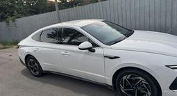 Hyundai Sonata 2023 года за 13 900 000 тг. в Алматы – фото 5