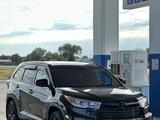 Toyota Highlander 2014 года за 17 000 000 тг. в Караганда