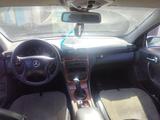 Mercedes-Benz C 230 2002 годаүшін1 800 000 тг. в Сатпаев – фото 3