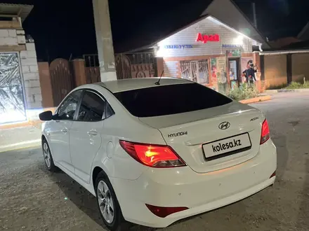 Hyundai Accent 2015 года за 5 500 000 тг. в Актобе – фото 3