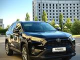 Toyota RAV4 2021 года за 13 500 000 тг. в Атырау – фото 3