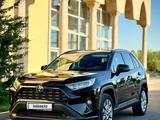 Toyota RAV4 2021 года за 13 500 000 тг. в Атырау – фото 2