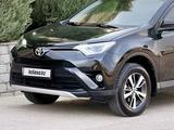 Toyota RAV4 2016 года за 10 500 000 тг. в Шымкент – фото 2