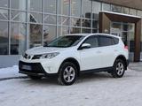 Toyota RAV4 2015 годаүшін10 290 000 тг. в Астана