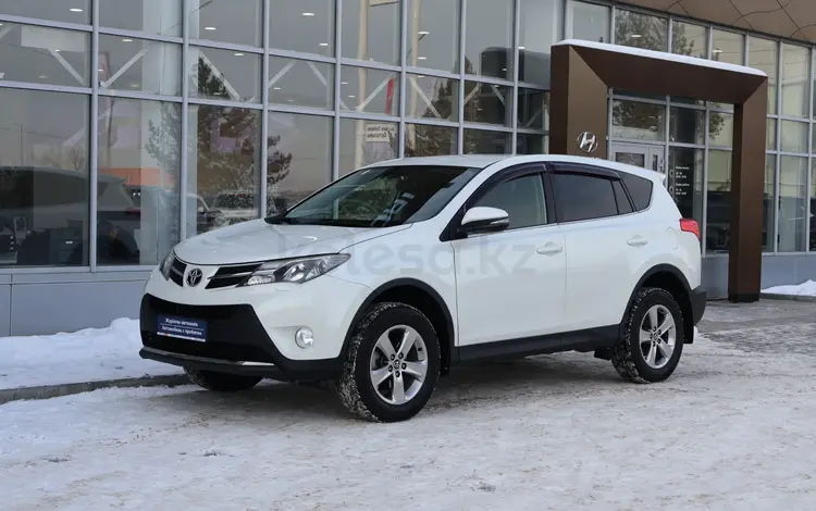 Toyota RAV4 2015 годаfor10 290 000 тг. в Астана