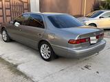 Toyota Camry 1999 года за 3 300 000 тг. в Тараз – фото 2