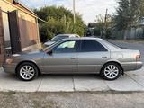 Toyota Camry 1999 года за 3 300 000 тг. в Тараз – фото 3