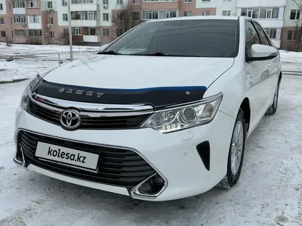 Toyota Camry 2014 года за 10 700 000 тг. в Актобе