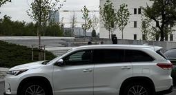Toyota Highlander 2017 года за 18 500 000 тг. в Алматы – фото 3