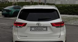 Toyota Highlander 2017 года за 18 500 000 тг. в Алматы – фото 5