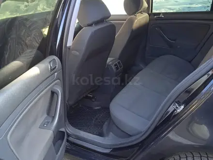 Volkswagen Golf 2004 года за 2 700 000 тг. в Талдыкорган – фото 6