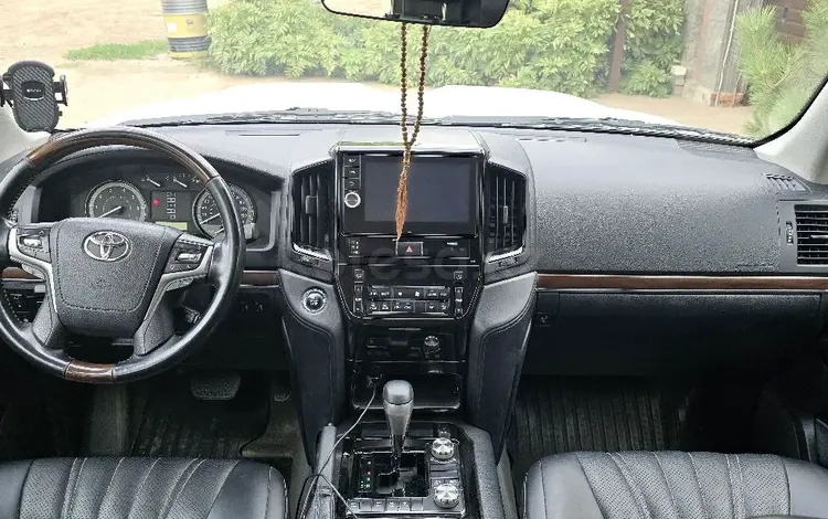 Toyota Land Cruiser 2018 года за 30 000 000 тг. в Актобе