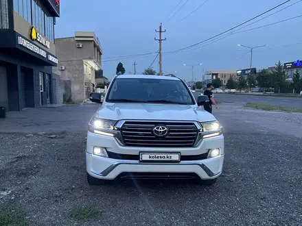 Toyota Land Cruiser 2018 года за 30 000 000 тг. в Актобе – фото 2