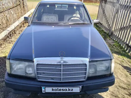 Mercedes-Benz E 200 1993 года за 1 650 000 тг. в Усть-Каменогорск