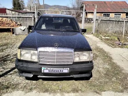 Mercedes-Benz E 200 1993 года за 1 650 000 тг. в Усть-Каменогорск – фото 11