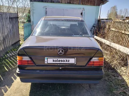 Mercedes-Benz E 200 1993 года за 1 650 000 тг. в Усть-Каменогорск – фото 4
