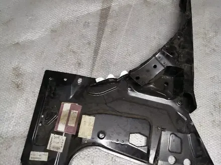 Полка брызговика BMW E60 41117111289 за 30 000 тг. в Алматы