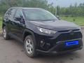 Toyota RAV4 2021 года за 15 800 000 тг. в Астана