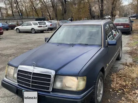 Mercedes-Benz E 200 1991 года за 1 400 000 тг. в Талдыкорган – фото 12