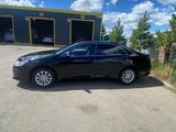 Toyota Camry 2015 года за 10 000 000 тг. в Астана – фото 2