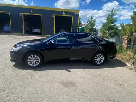 Toyota Camry 2015 года за 10 000 000 тг. в Астана – фото 2