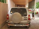 Chevrolet Niva 2006 года за 1 200 000 тг. в Шымкент – фото 2