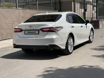 Toyota Camry 2019 года за 14 200 000 тг. в Караганда – фото 13