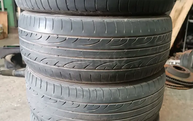 Комплект летней резины 215/45 r17 Dunlop свежедоставлена с Японии за 60 000 тг. в Алматы