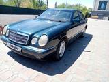 Mercedes-Benz E 280 1996 года за 2 634 575 тг. в Талдыкорган – фото 2