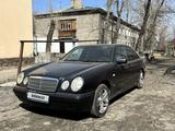 Mercedes-Benz E 200 1996 годаүшін2 400 000 тг. в Семей – фото 2