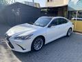 Lexus ES 350 2018 года за 30 000 000 тг. в Алматы