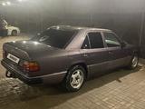 Mercedes-Benz E 200 1993 годаүшін1 700 000 тг. в Караганда – фото 2