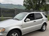 Mercedes-Benz ML 320 2000 года за 3 200 000 тг. в Талгар – фото 2