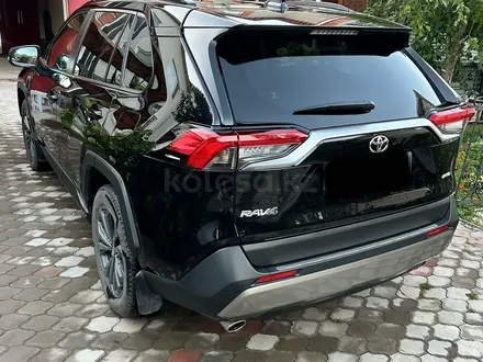 Toyota RAV4 2024 года за 16 500 000 тг. в Костанай – фото 3