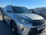 Toyota Highlander 2014 года за 8 000 000 тг. в Уральск