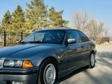BMW 320 1993 года за 2 100 000 тг. в Алматы – фото 2