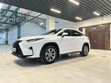 Lexus RX 300 2018 года за 23 000 000 тг. в Астана – фото 2