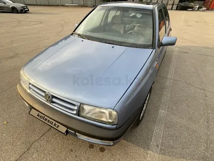 Volkswagen Vento 1992 года за 1 500 000 тг. в Алматы – фото 2