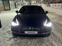 Hyundai Sonata 2021 года за 13 000 000 тг. в Астана