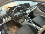 Hyundai i20 2023 года за 5 950 000 тг. в Караганда – фото 4