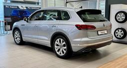 Volkswagen Touareg 2022 года за 25 090 000 тг. в Кокшетау – фото 2