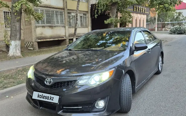 Toyota Camry 2014 года за 7 400 000 тг. в Уральск