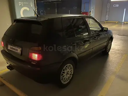 Volkswagen Golf 1994 года за 1 750 000 тг. в Алматы – фото 4
