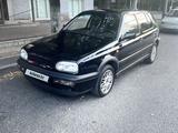 Volkswagen Golf 1994 годаүшін3 500 000 тг. в Алматы