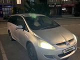 Mitsubishi Grandis 2003 года за 3 000 000 тг. в Атырау