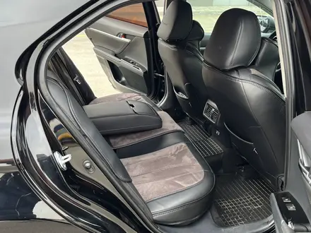 Toyota Camry 2018 года за 13 300 000 тг. в Алматы – фото 8
