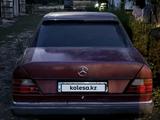 Mercedes-Benz E 230 1991 года за 1 350 000 тг. в Мерке – фото 3