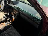 Mercedes-Benz E 230 1991 года за 1 350 000 тг. в Мерке – фото 4